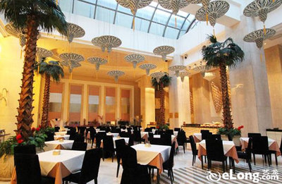 摩力圣汇北京温泉会馆-大床客房住+免费双人门票(676元)团购_预订_价格查询 - 北京酒店团购 - 艺龙团购